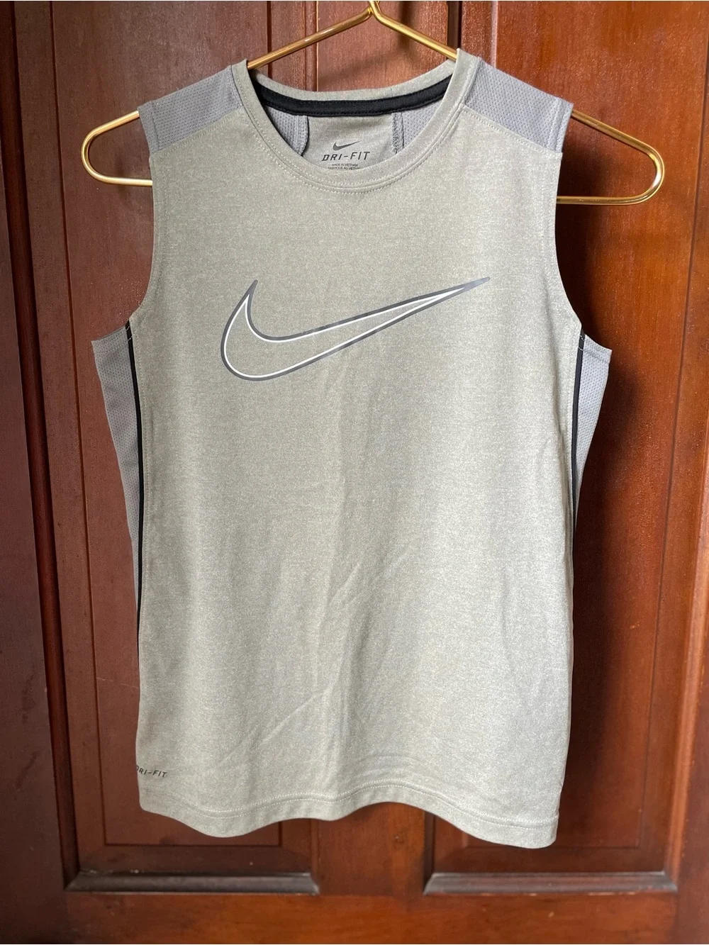 Nike dri fit boys medium sleeveless gray athletic tank top